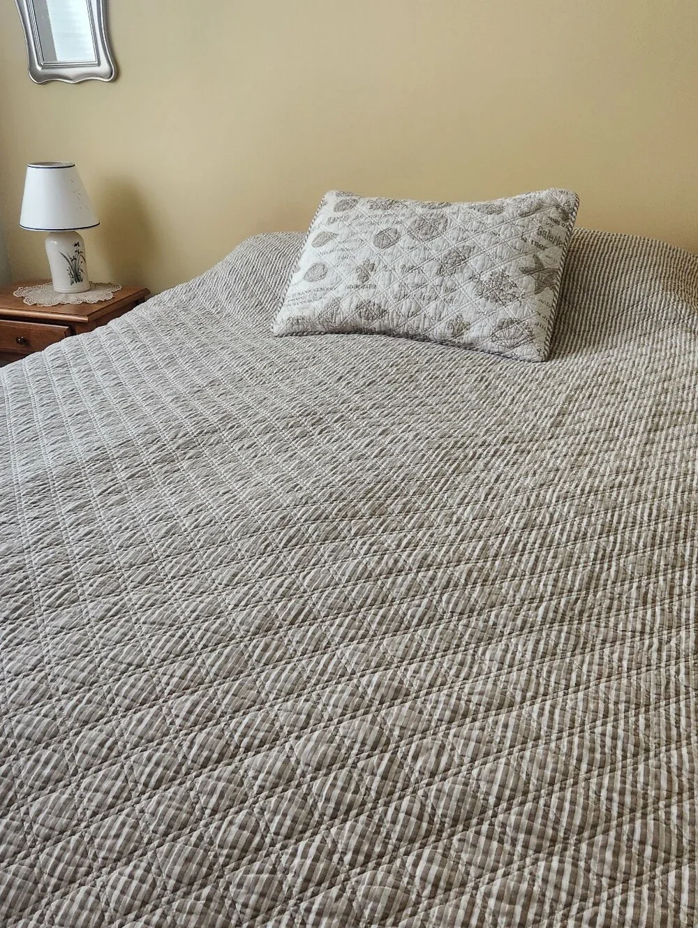 Seashell Quilt 1 Sham Queen La Mer Ocean Beige White Cottage Beachy 86 x 90